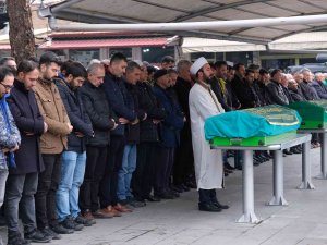 Tribünde Kalp Krizi Geçirerek Hayatını Kaybeden Taraftar Son Yolculuğuna Uğurlandı