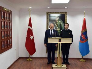 Vali Karadeniz, “Güvenli Trafik, Güvenli Tarım” Sempozyumuna Katıldı