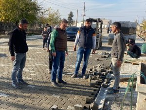 Samsat’ta Yol Çalışmaları Devam Ediyor
