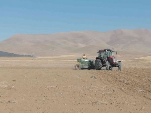 İ̇pekyolu Belediyesinden Çiftçilere Destek