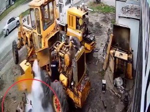 Greyderin Lastiğinin Patlaması Kamerada