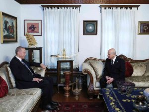 Cumhurbaşkanı Recep Tayyip Erdoğan İle Milliyetçi Hareket Partisi Genel Başkanı Devlet Bahçeli Arasındaki İkili Görüşme Sona Erdi. Görüşme Yaklaşık 1 Saat Sürdü.