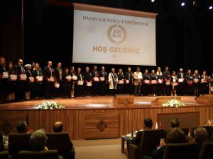 Başarılı Akademisyenler Ödüllendirildi