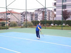 Merkezefendi Tenis Turnuvasına Ev Sahipliği Yaptı