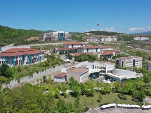 Düzce Üniversitesi 125 Basamak Yükseldi