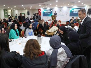 Gaziosmanpaşa Belediyesinden Amatör Spor Kulüplerine Nakdi Destek