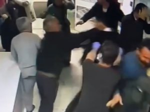 "Serum Geç Geldi" İddiasıyla Hastanede Terör Estirdiler: 7 Yaralı, 4 Gözaltı