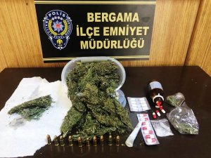 İ̇zmir’de Uyuşturucu Evine Operasyon