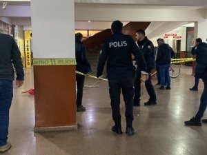 Kavgada Bıçaklanan 3 Kişi Yaralandı