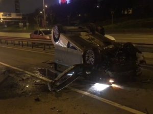 Kadıköy’de Direksiyon Hakimiyetini Kaybeden Sürücünün Otomobili Takla Attı