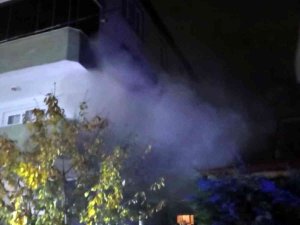 Sakarya’da Bir Evde Çıkan Yangın İtfaiye Ekiplerince Söndürüldü