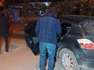Kovalamaca Sonucu Yakalanan Şahıslarda Uyuşturucu Ele Geçirildi