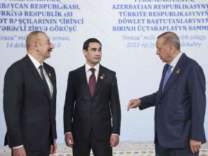 Cumhurbaşkanı Erdoğan, Aliyev Ve Berdimuhamedov İle Aile Fotoğrafı Çektirdi