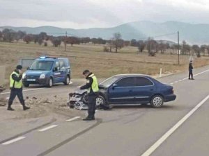 Emet`te Trafik Kazası: 2 Yaralı