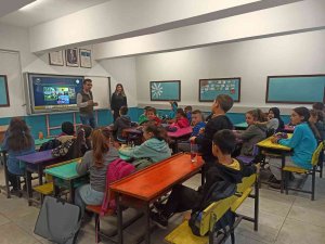 Öğrencilere Biyoçeşitlilik Anlatılıyor