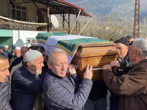 Babası Otomobilde Yatarak Beklemişti, Genç Yaşta Hayatını Kaybetti