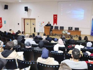Yabancı Öğrencilere Göç İdaresinin İşleyişi Anlatıldı