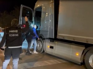 Kapıkule’den Yurda Giriş Yapan Tırda 39 Kilo 298 Gram Skunk Ele Geçirildi