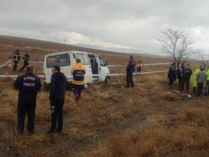 Midibüs Takla Attı: 1 Ölü 1 Yaralı