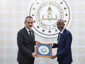 Bakan Özer, Somalili Mevkidaşı Mohamed İle Görüştü