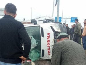 Diyarbakır’da Ambulans Kazası: 1 Ölü, 5 Yaralı
