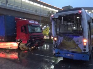 Gaziantep’te Zincirleme Trafik Kazası: 17 Yaralı