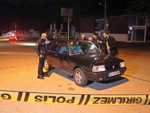 Sokak Ortasında Otomobiliyle Yolunu Kesip Kurşun Yağdırdı: 1 Ölü