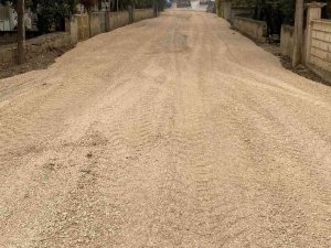 Mut’ta Doğalgaz Çalışmalarında Bozulan Yollar Onarılıyor