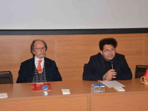 Tüdam’da “Yaşayan İ̇znik Çinileri Ve Sanat Kültürü” Konuşuldu