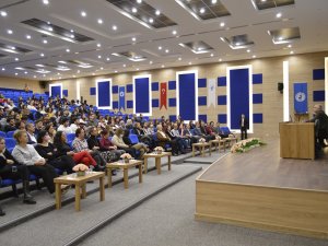 Paü’de Ressam Dali’nin Psikobiyografisi Anlatıldı