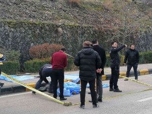Tıra Çarpan Motosikletin Sürücüsü Hayatını Kaybetti