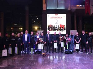 Osmangazi’de Zeki Müren Anısına Gece Düzenlendi