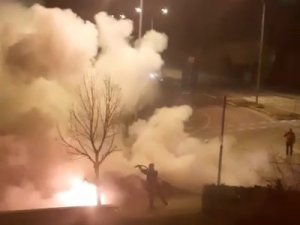 Seyir Halindeki Otomobil Alev Alev Yandı