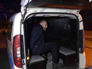 Kovalama Sonucu Yakalanan Uyuşturucu Taciri, Gazetecilere Hakaret Etti