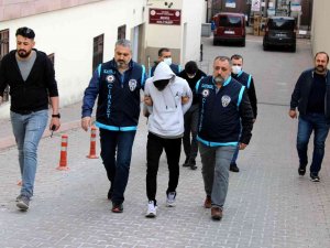 Boğazını Keserek Öldürdükleri Şahsı Yakan Sanıkların Yargılanmasına Başlandı