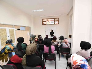 Pursaklar’da Kursiyerlere Eğitim Semineri