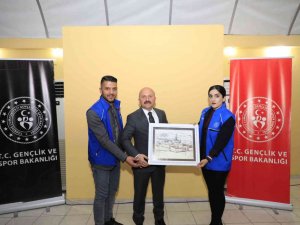 Ağrı Valisi Varol, Üniversite Öğrencileri İle Buluştu