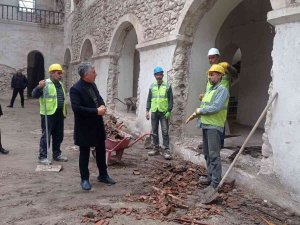 Yavuz: "Sarı Okul, Bilim Sanat Merkezi Olarak Hizmet Verecek"