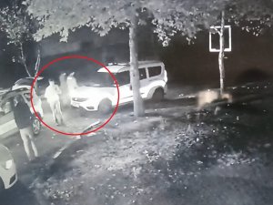 Eski Beşiktaş Belediye Başkanı Hazinedar’ın Yakalanma Anına Ait Yeni Güvenlik Kamerası Görüntüleri Ortaya Çıktı