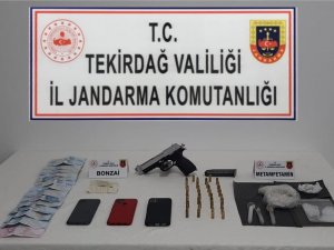 Çerkezköy’de Uyuşturucu Ve Silah Ele Geçirildi, 2 Kişi Tutuklandı