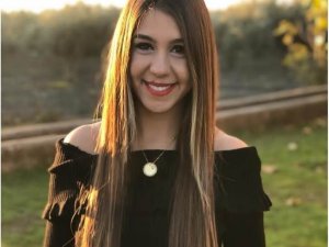 Betül Öğretmen Kansere Yenik Düştü