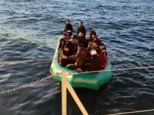 İ̇zmir’de 76 Göçmen Kurtarıldı