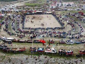 Başkan Erol’dan Deve Güreşi Şenliklerine Davet