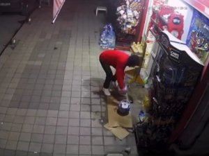 Çatalca’da Piknik Tüpü Hırsızlığı Kamerada