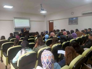 Üniversitede “İ̇nternet Bağımlılığı” Konferansı