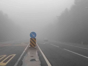 Bolu Dağı’nda Sis Sürücülere Zor Anlar Yaşattı