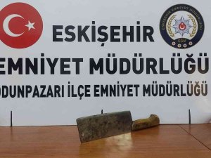 İ̇nsanları Tehdit Ettiği Satır İle Yakalandı