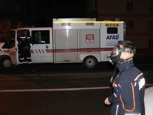 Esrarengiz Koku Ekipleri Harekete Geçirdi, Etkilenen 6 Kişiye Sağlık Ekibi Müdahale Etti