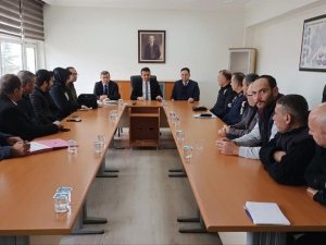 Eber Gölü’nde Yangınların Nasıl Önleneceği Muhtarlara Anlatıldı