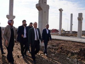 Siverek’te 800 Kişinin İstihdam Edileceği Fabrikaların Yapımına Başlandı